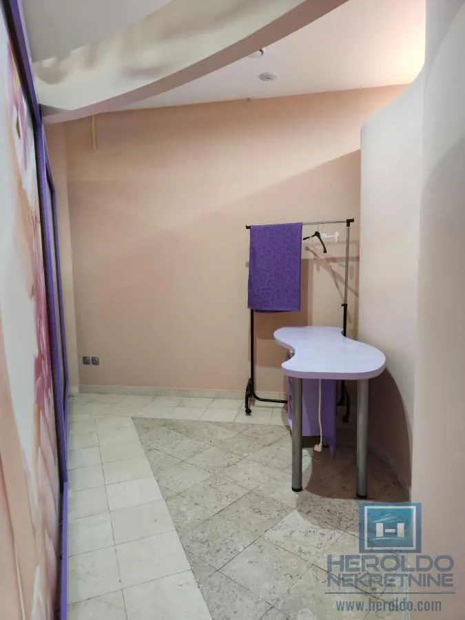 Sale, office space, 58m², Centar, Jagodina