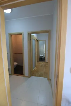 Izdavanje, dvosoban stan, 65m², Blok 6, Podgorica - image 6