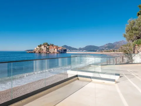 Sale, three bedroom apartment, 222m², Sveti Stefan, Budva