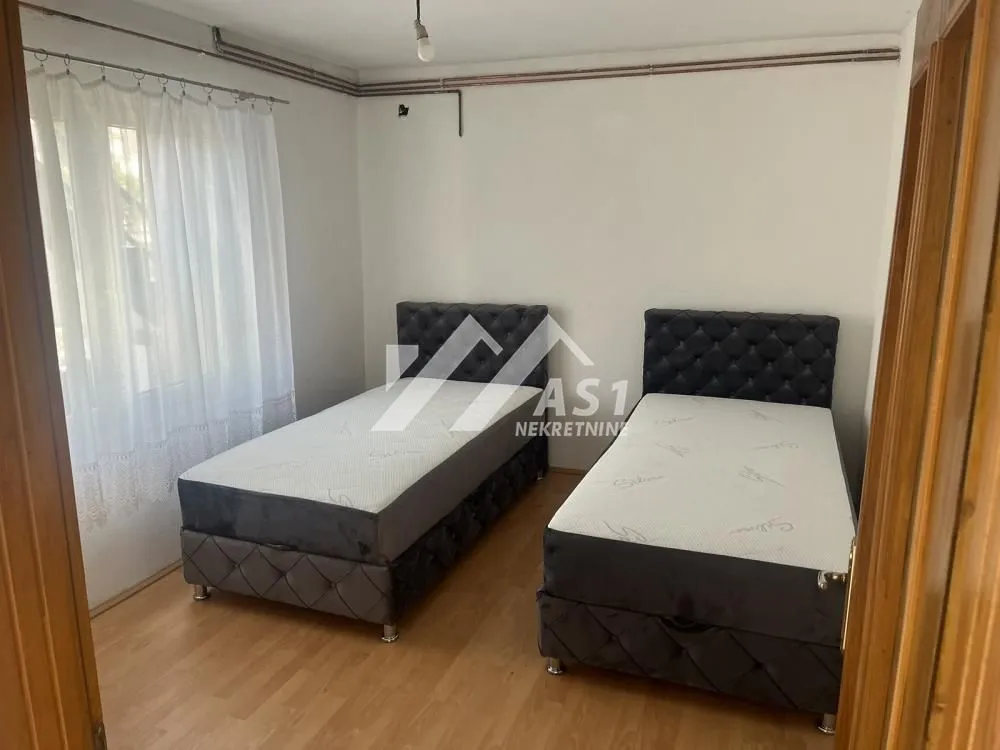 Izdavanje, četvorosoban stan, 100m², Adice, Novi Sad Sve Podlokacije