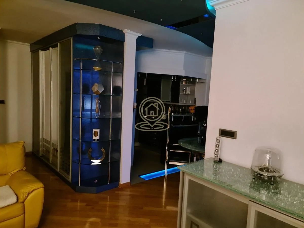 Izdavanje, dvosoban stan, 54m², Stari Grad, Beograd
