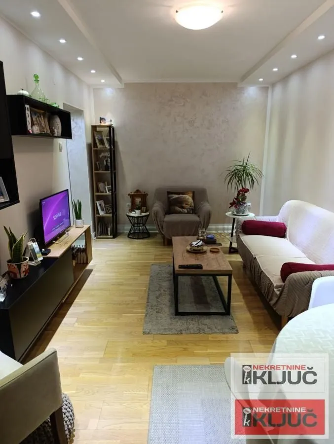 Prodaja, dvosoban stan, 60m², Detelinara, Novi Sad Sve Podlokacije