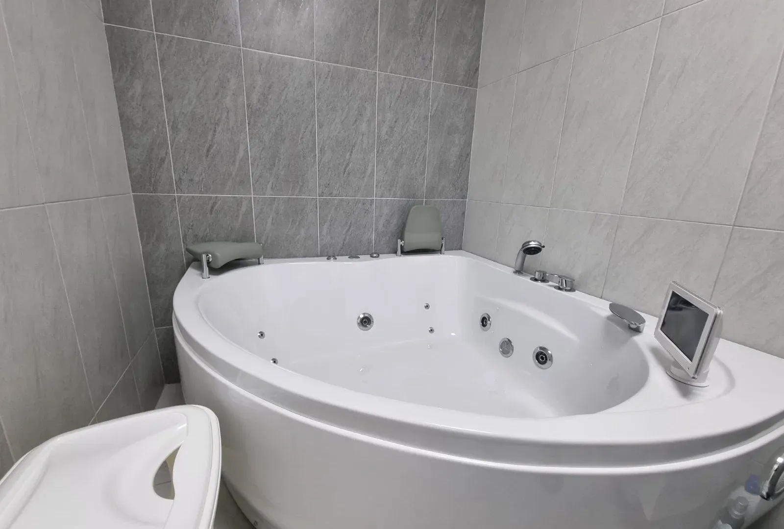 Prodaja, trosoban stan, 95m², Rozino, Budva