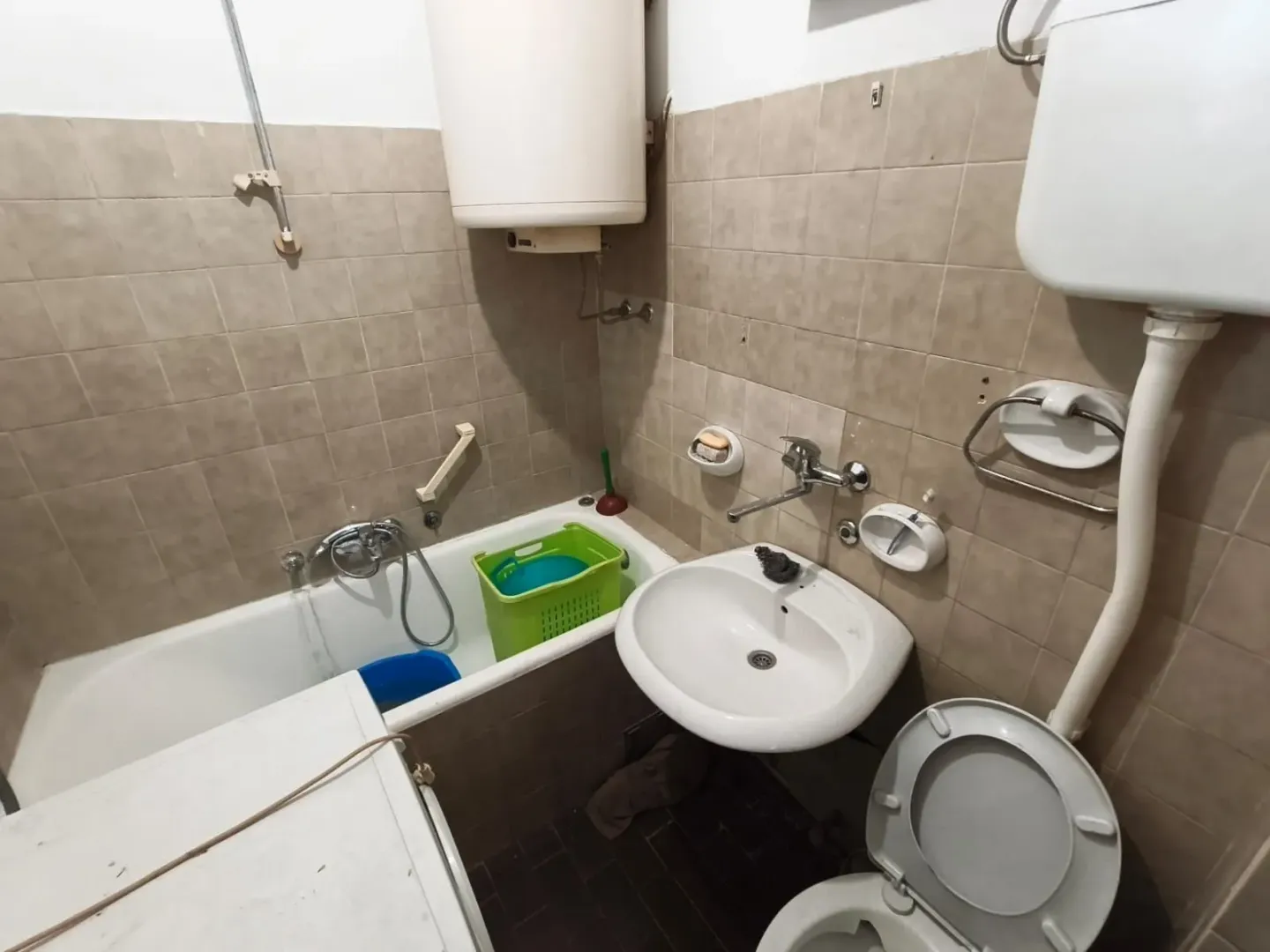 Prodaja, trosoban stan, 95m², Blok 6, Podgorica