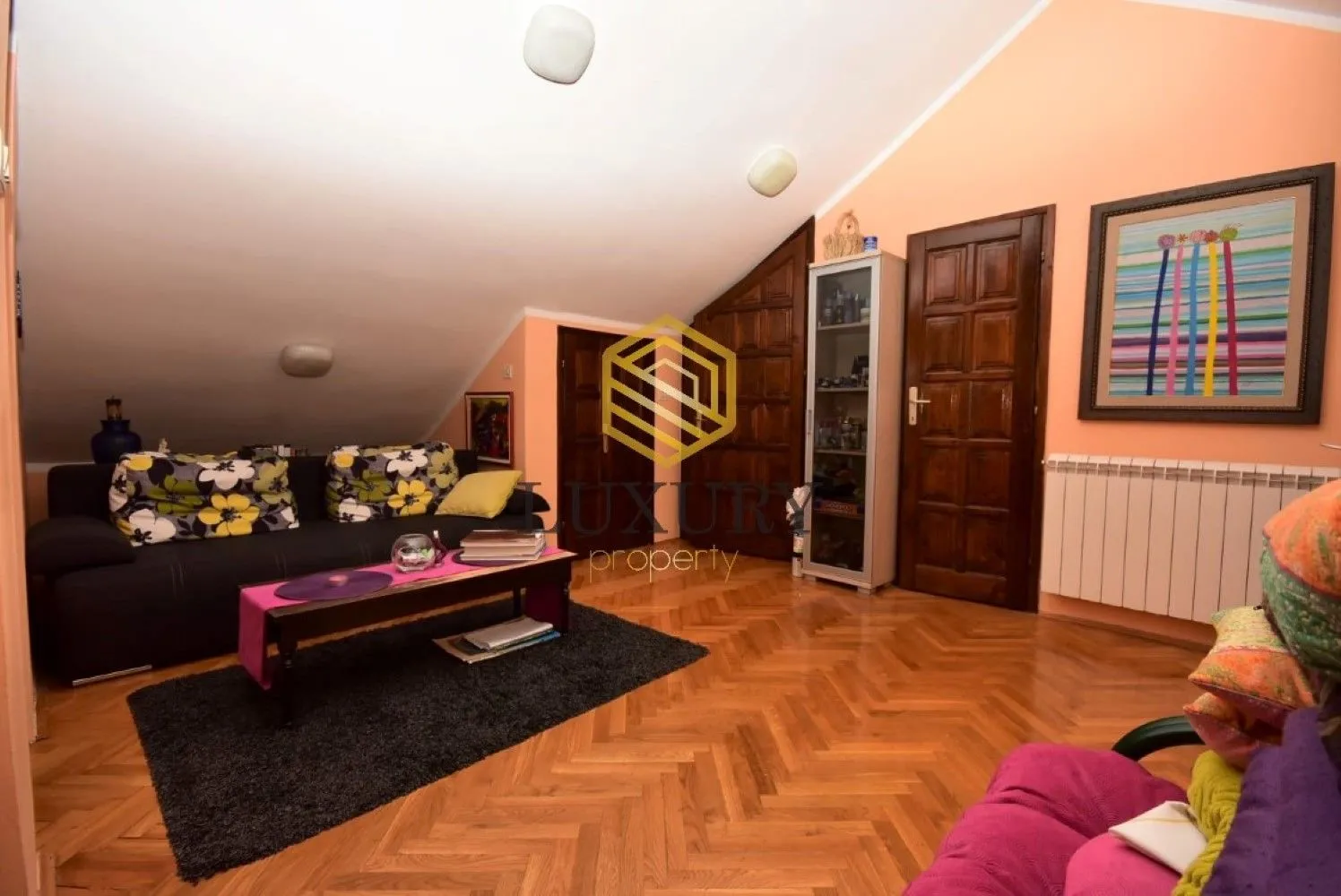 Prodaja, trosoban stan, 155m², Gorica C, Podgorica