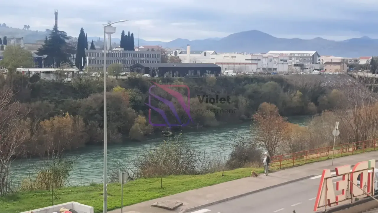 Prodaja, trosoban stan, 91m², Krivi Most, Podgorica