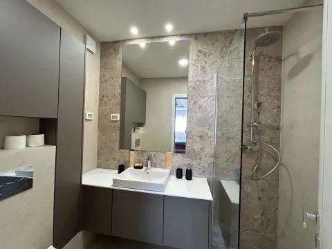 Rent, two bedroom apartment, 108m², Central Point, Podgorica - image 11