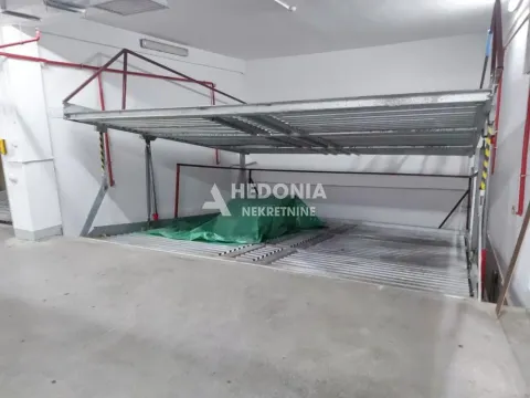 Sale, parking/garage, 12m², Crveni Krst, Beograd