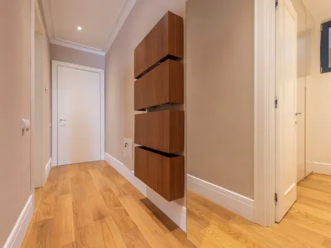 Prodaja, jednosoban stan, 54m², Centar, Tivat - image 7