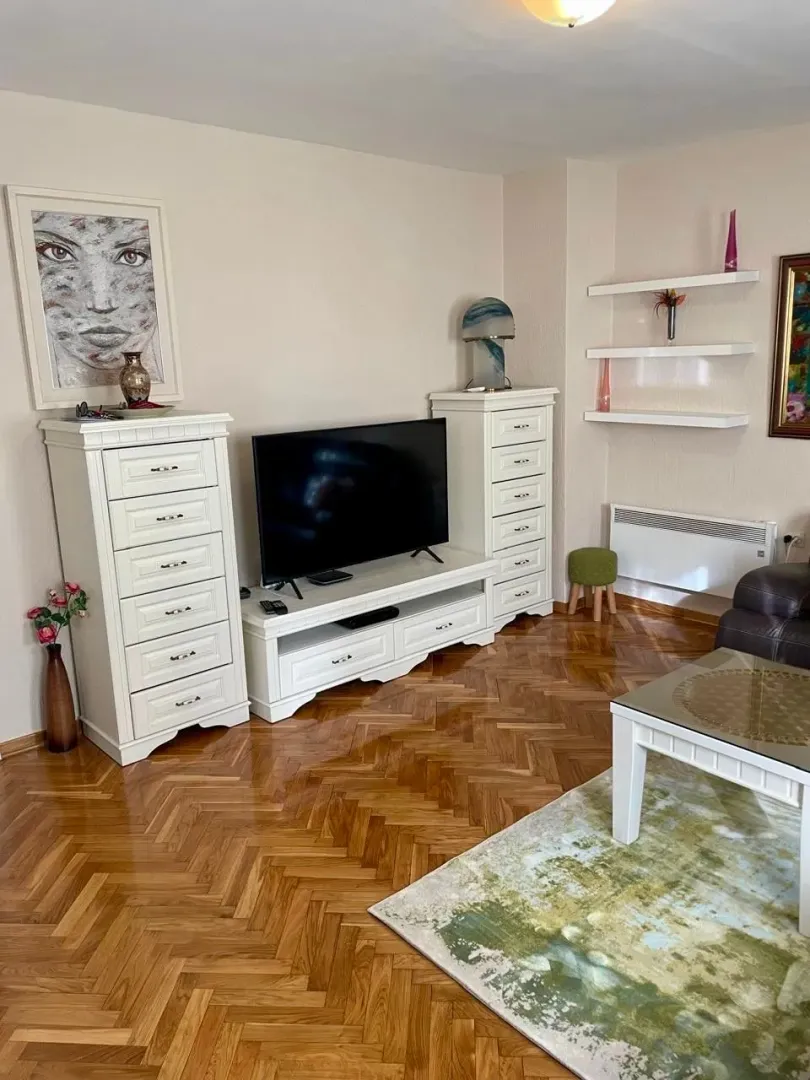 Rent, three bedroom apartment, 100m², Blok 6, Podgorica