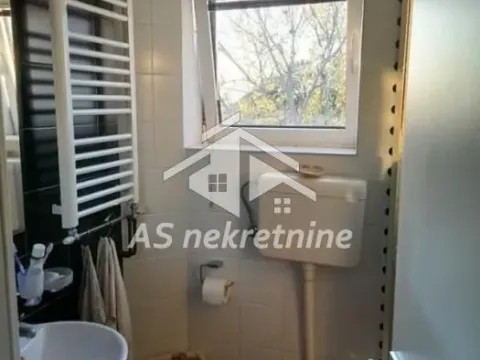 Izdavanje, dvosoban stan, 50m², Kalenić Pijaca, Vračar Sve Podlokacije - image 16