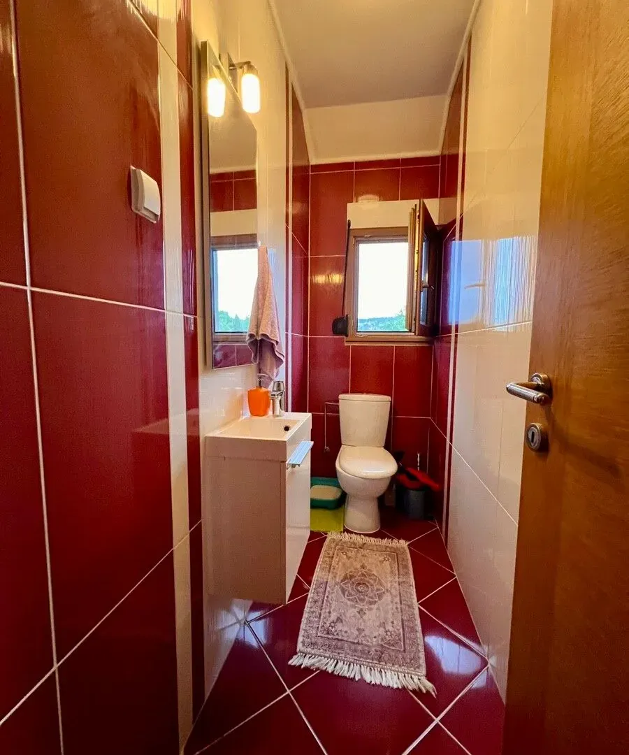 Prodaja, trosoban stan, 136m², Centar, Podgorica