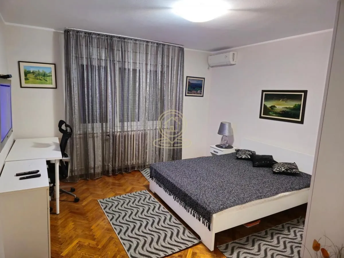 Izdavanje, dvosoban stan, 49m², Palata Pravde, Beograd