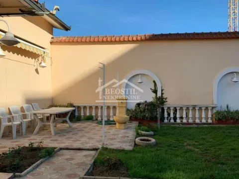 Rent, house, 141m², Stari Grad, Beograd - image 9