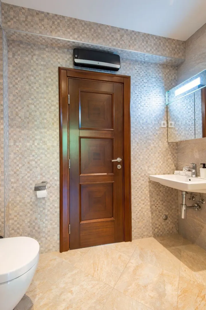 Rent, three bedroom apartment, 141m², Škaljari, Kotor