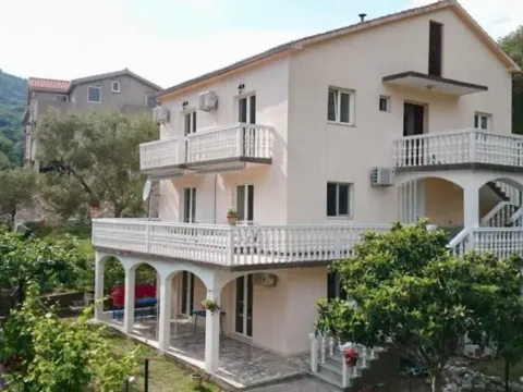 Sale, house, 338m², Bijeli Do, Budva - image 1