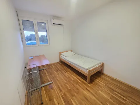 Izdavanje, dvosoban stan, 65m², Blok 5, Podgorica - image 12