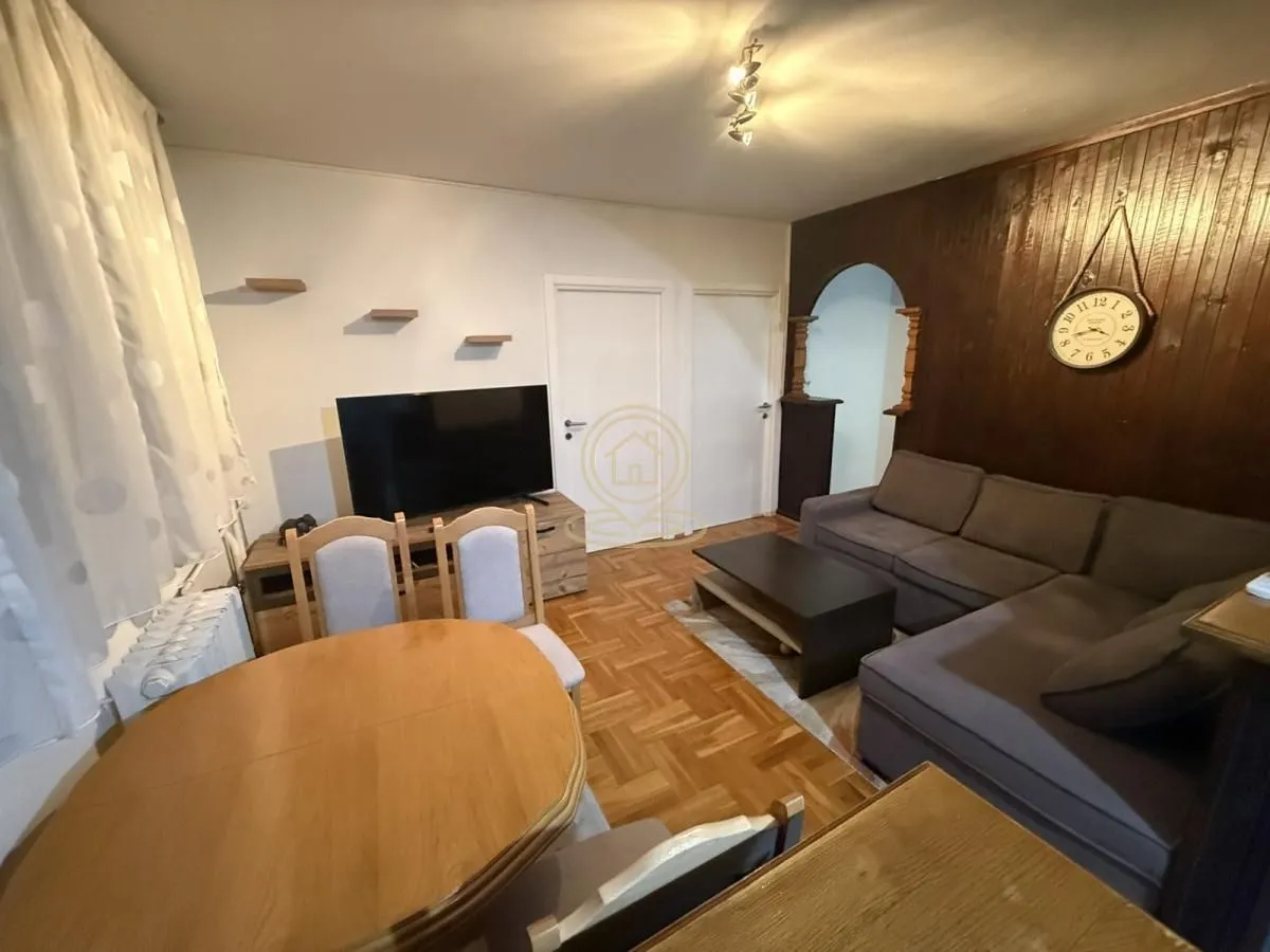 Rent, three bedroom apartment, 47m², Stari Grad, Beograd