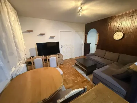 Izdavanje, trosoban stan, 47m², Stari Grad, Beograd - image 3