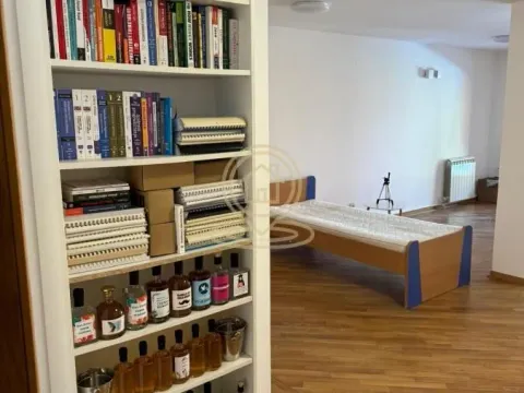 Rent, house, 320m², Višnjička Banja, Palilula Sve Podlokacije - image 12