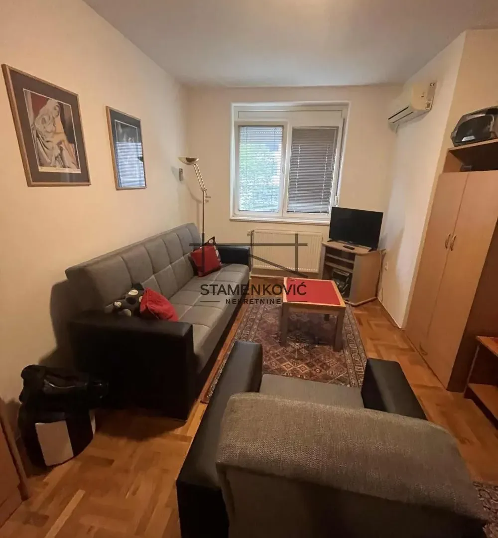 Izdavanje, jednosoban stan, 31m², Grbavica, Novi Sad Sve Podlokacije