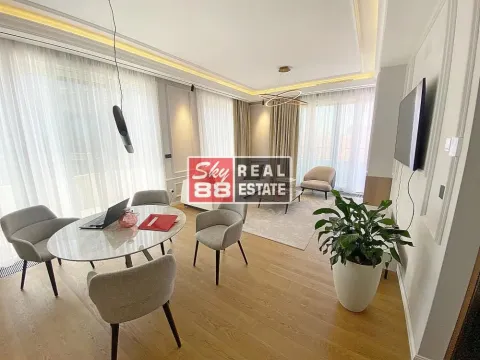 Prodaja, dvosoban stan, 100m², Savski Venac, Beograd