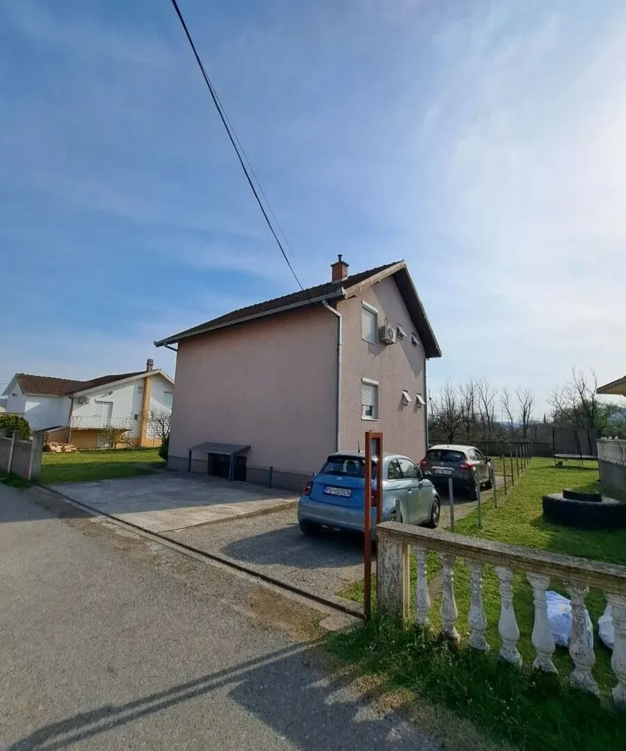 Prodaja, kuća, 220m², Donja Gorica, Podgorica