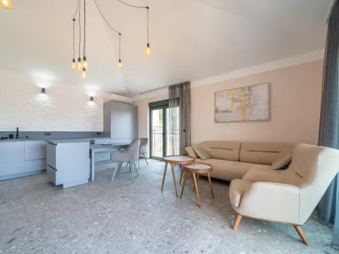 Prodaja, dvosoban stan, 78m², Centar, Tivat - image 4
