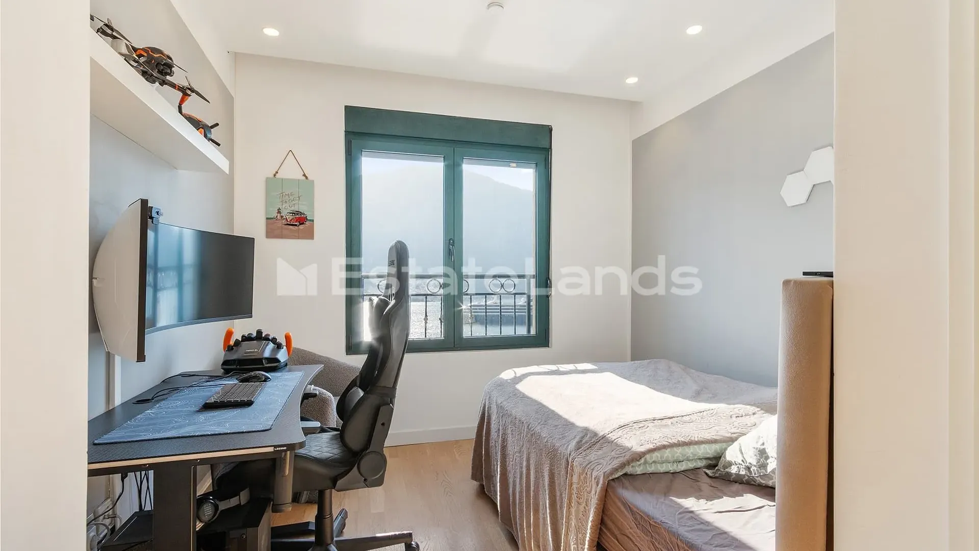 Prodaja, dvosoban stan, 85m², Dobrota, Kotor