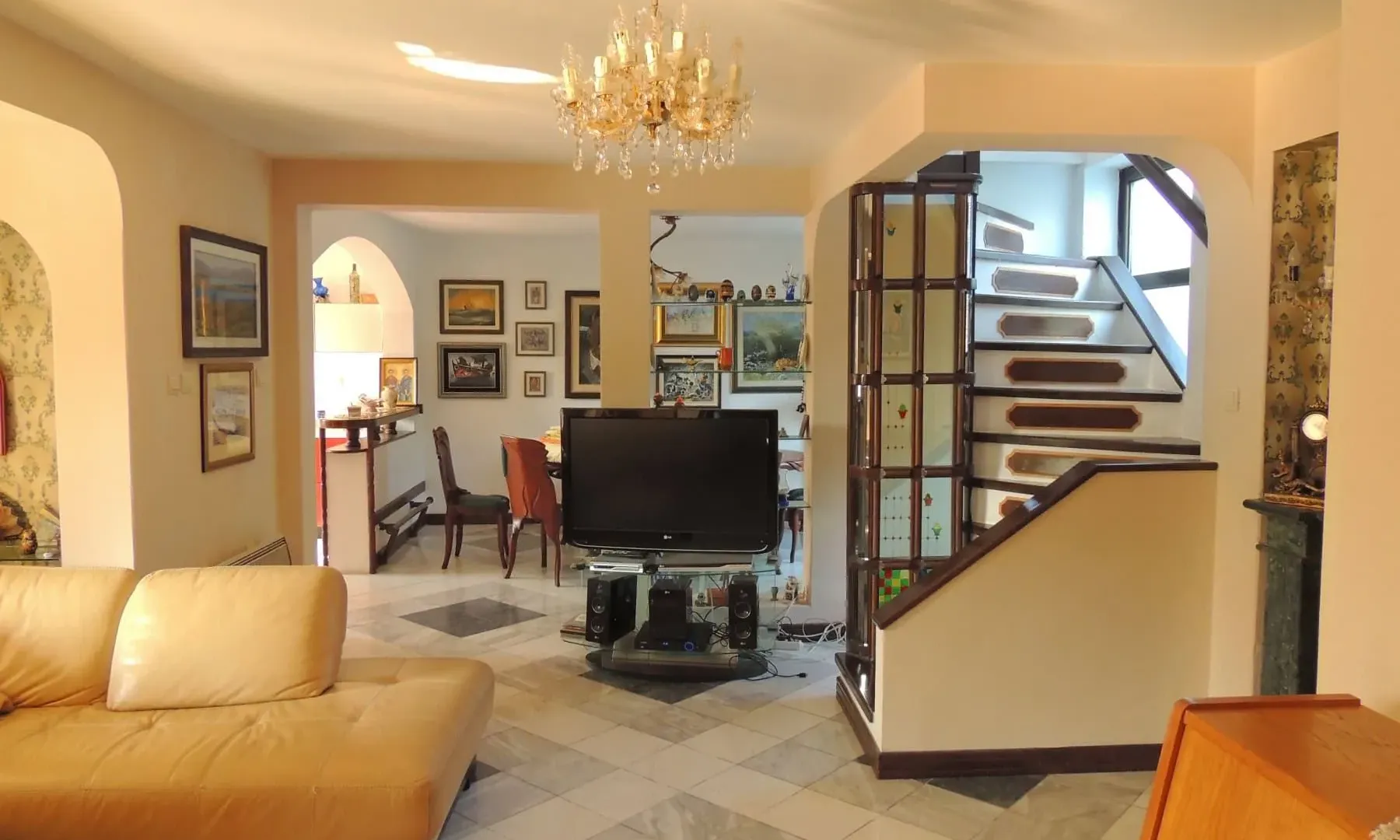 Sale, house, 216m², Bar, Crna Gora