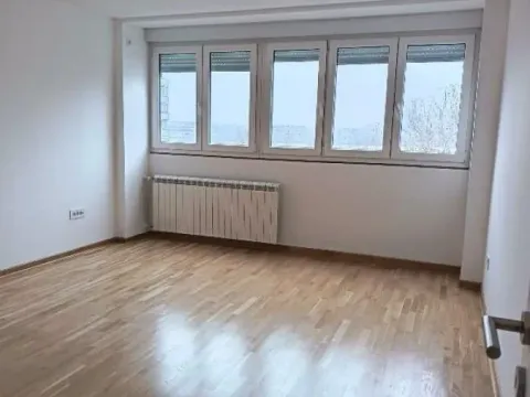 Sale, two bedroom apartment, 61m², Stari Merkator, Novi Beograd Sve Podlokacije - image 1