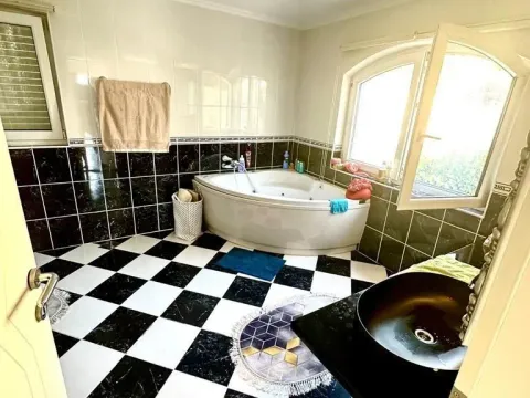 Sale, house, 440m², Prijevor, Budva - image 13