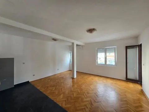Prodaja, jednosoban stan, 59m², Centar, Budva - image 5