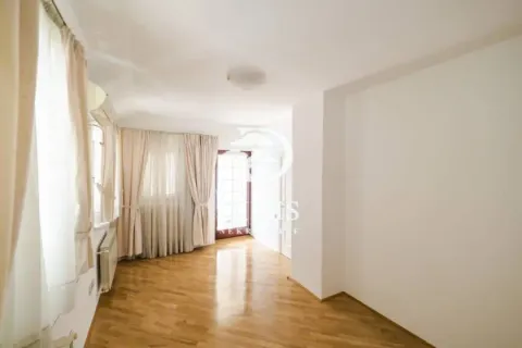 Izdavanje, kuća, 270m², Voždovac Sve Podlokacije, Beograd - image 13