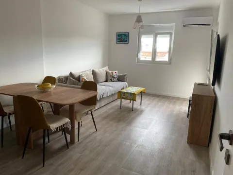 Rent, one bedroom apartment, 46m², Šušanj, Bar - image 2