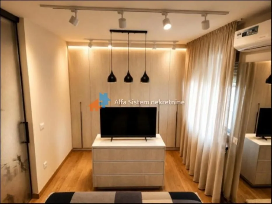 Rent, two bedroom apartment, 58m², Čukarica, Beograd