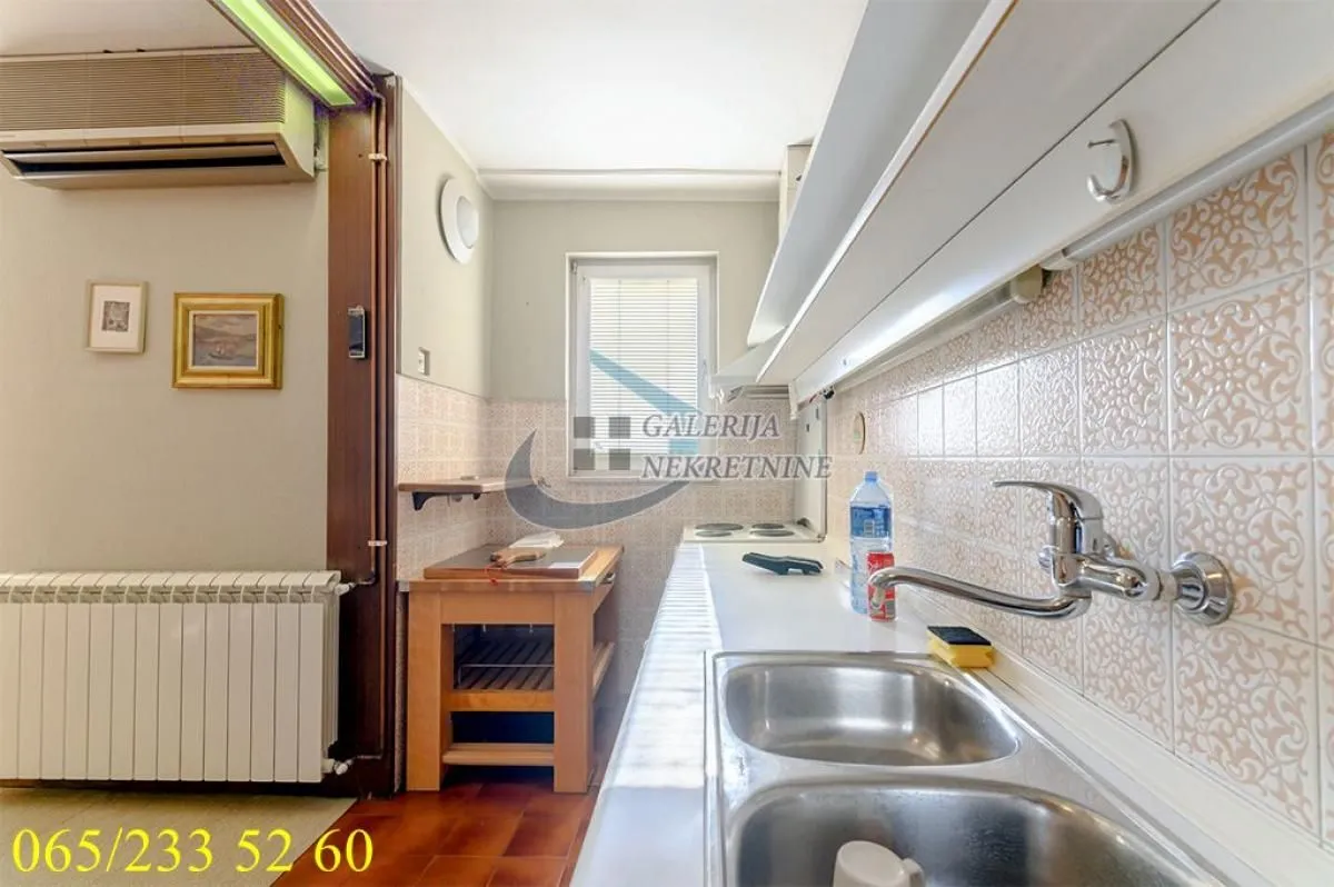 Sale, three bedroom apartment, 72m², Zeleni Venac, Beograd