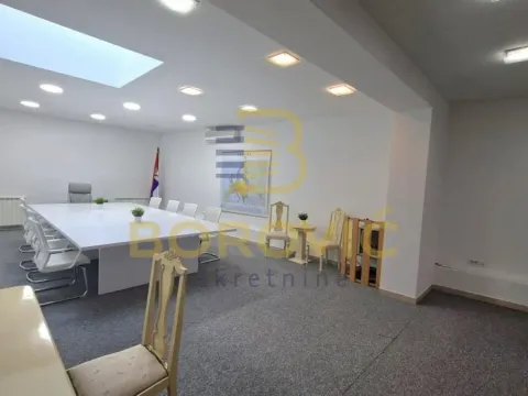 Izdavanje, poslovni prostor, 182m², Savski Venac, Beograd - image 3