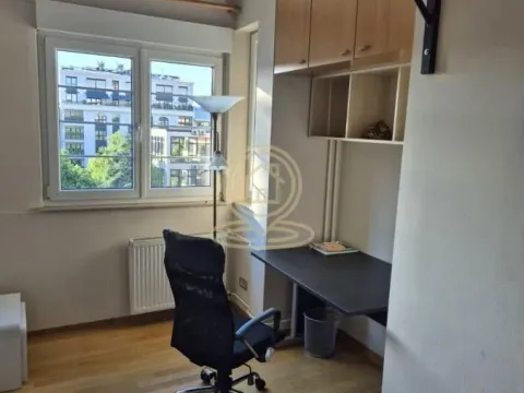 Izdavanje, četvorosoban stan, 106m², Kalenić Pijaca, Vračar Sve Podlokacije - image 8