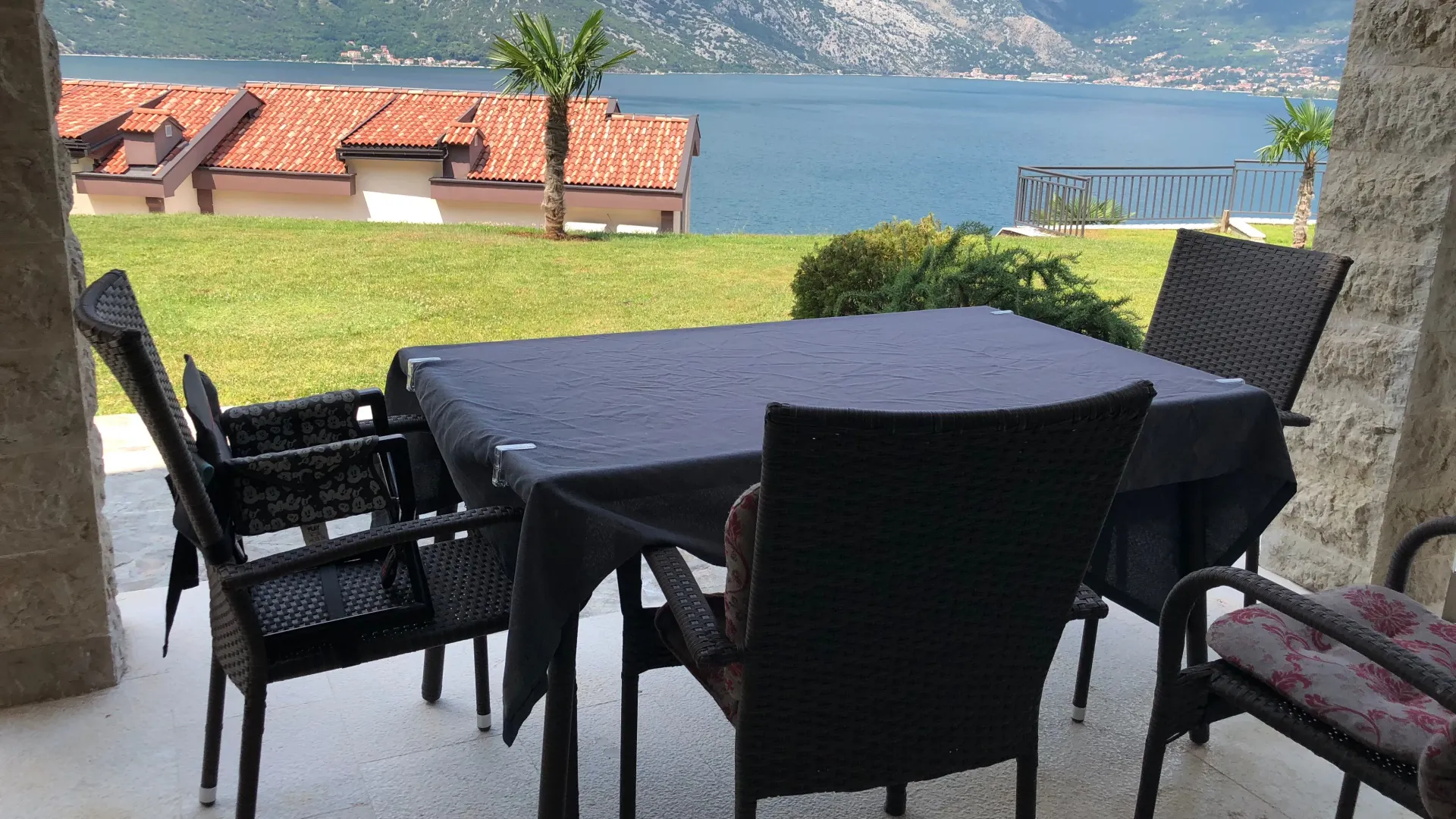 Prodaja, dvosoban stan, 67m², Koštanjica, Bar