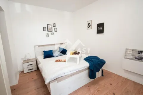 Izdavanje, kuća, 100m², Ribnjak, Petrovaradin - image 11