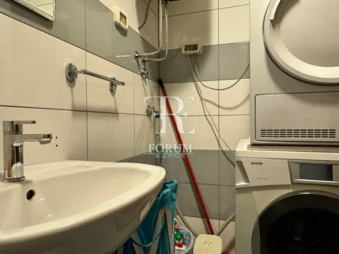 Rent, two bedroom apartment, 74m², City Kvart, Podgorica - image 12