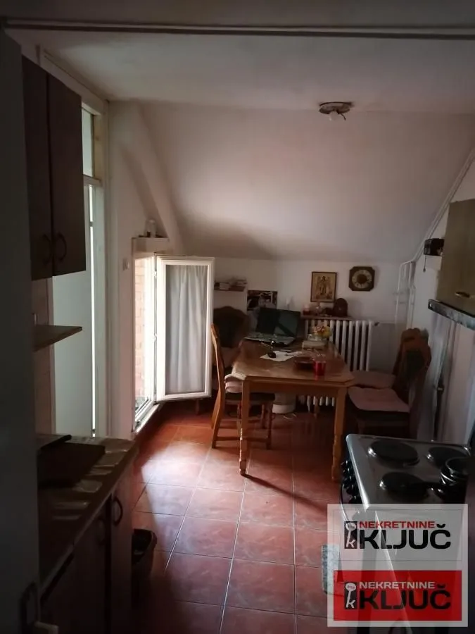 Prodaja, četvorosoban stan, 89m², Novo naselje, Novi Sad