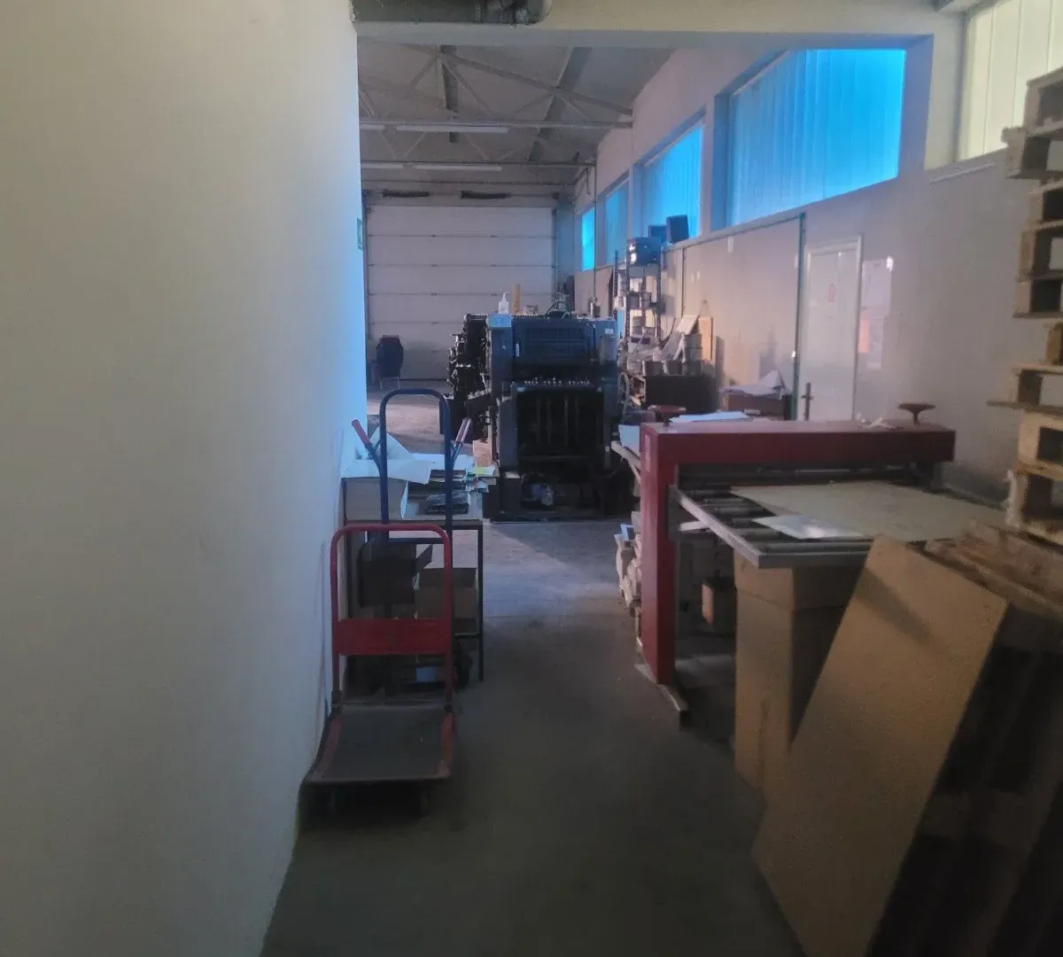 Rent, office space, 750m², Veternik, Novi Sad Sve Podlokacije