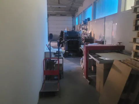 Izdavanje, poslovni prostor, 750m², Veternik, Novi Sad Sve Podlokacije - image 16