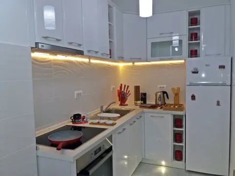 Izdavanje, jednosoban stan, 47m², Centar, Budva - image 7