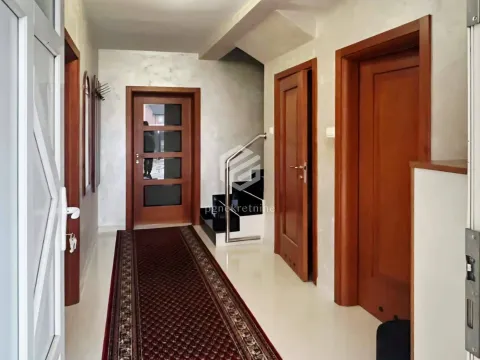 Izdavanje, kuća, 220m², Konik, Podgorica - image 8