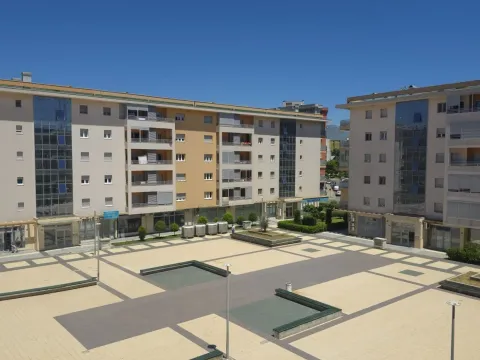 Prodaja, jednosoban stan, 53m², City Kvart, Podgorica - image 12