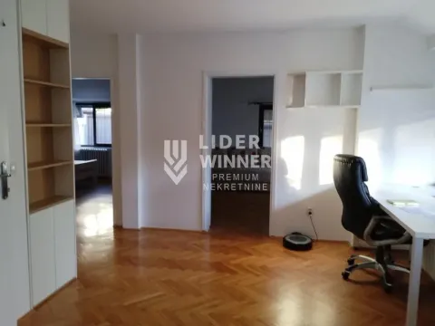 Rent, four bedroom apartment, 100m², Savski Venac, Beograd - image 13