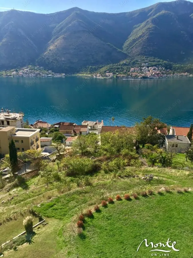 Prodaja, plac, 3060m², Dobrota, Kotor